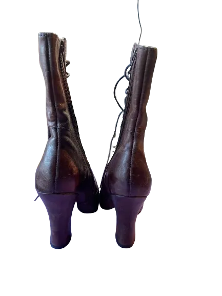 Boutique Vera Cuoio Brown Lace Up Boots