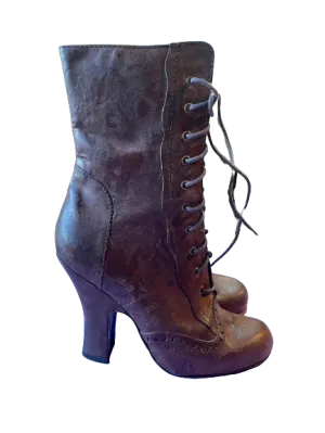 Boutique Vera Cuoio Brown Lace Up Boots