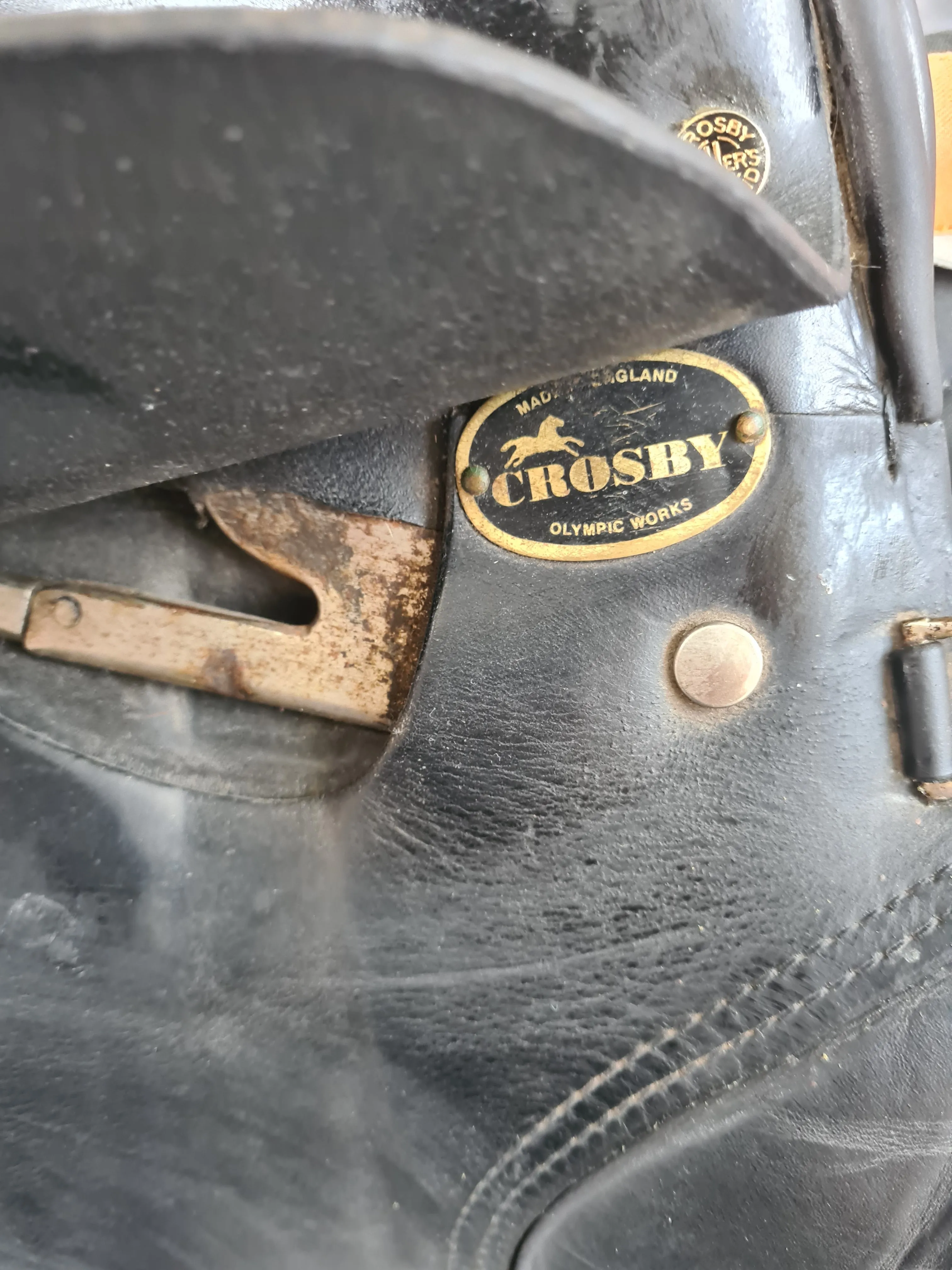 Crosby 17.5" leather GP medium Wide saddle