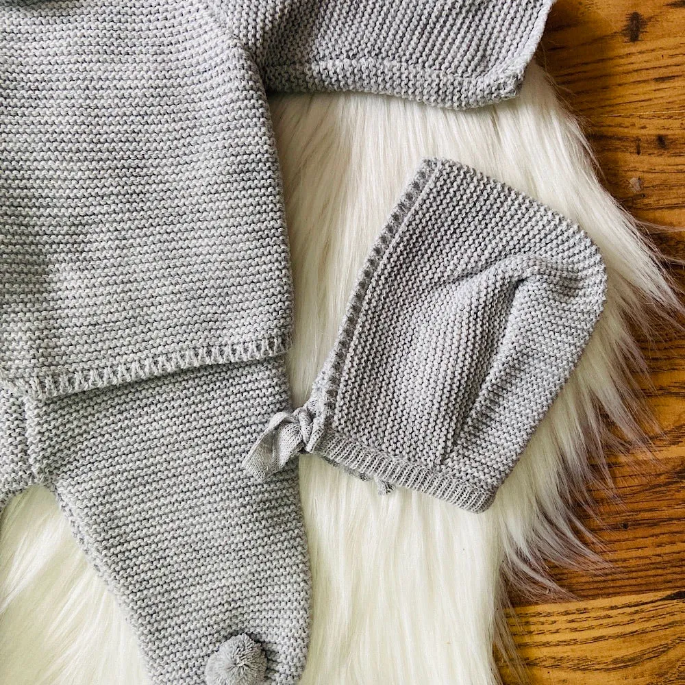 Knitted 3 piece Pom set (grey)