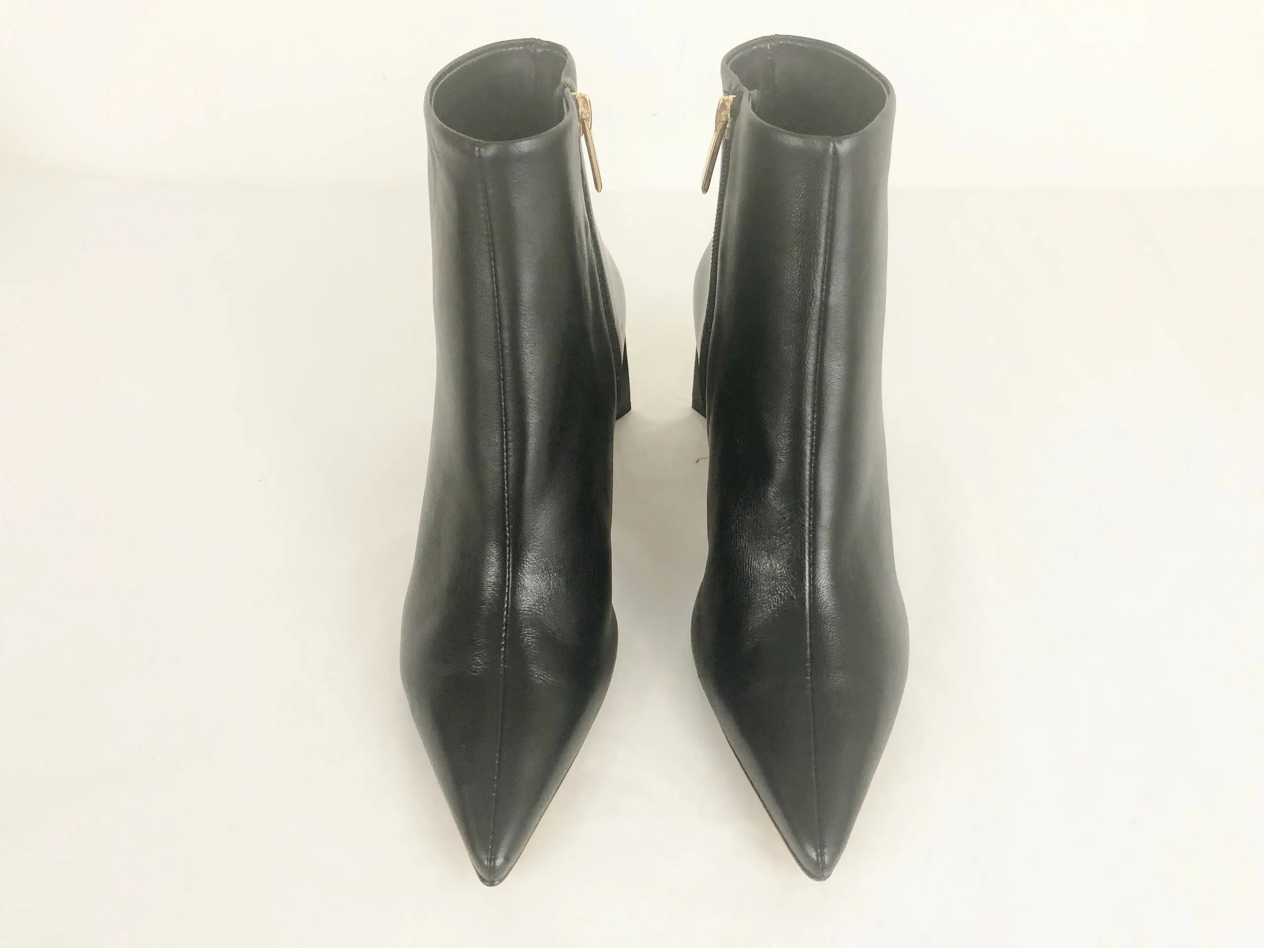 NEW Bootie Size 7