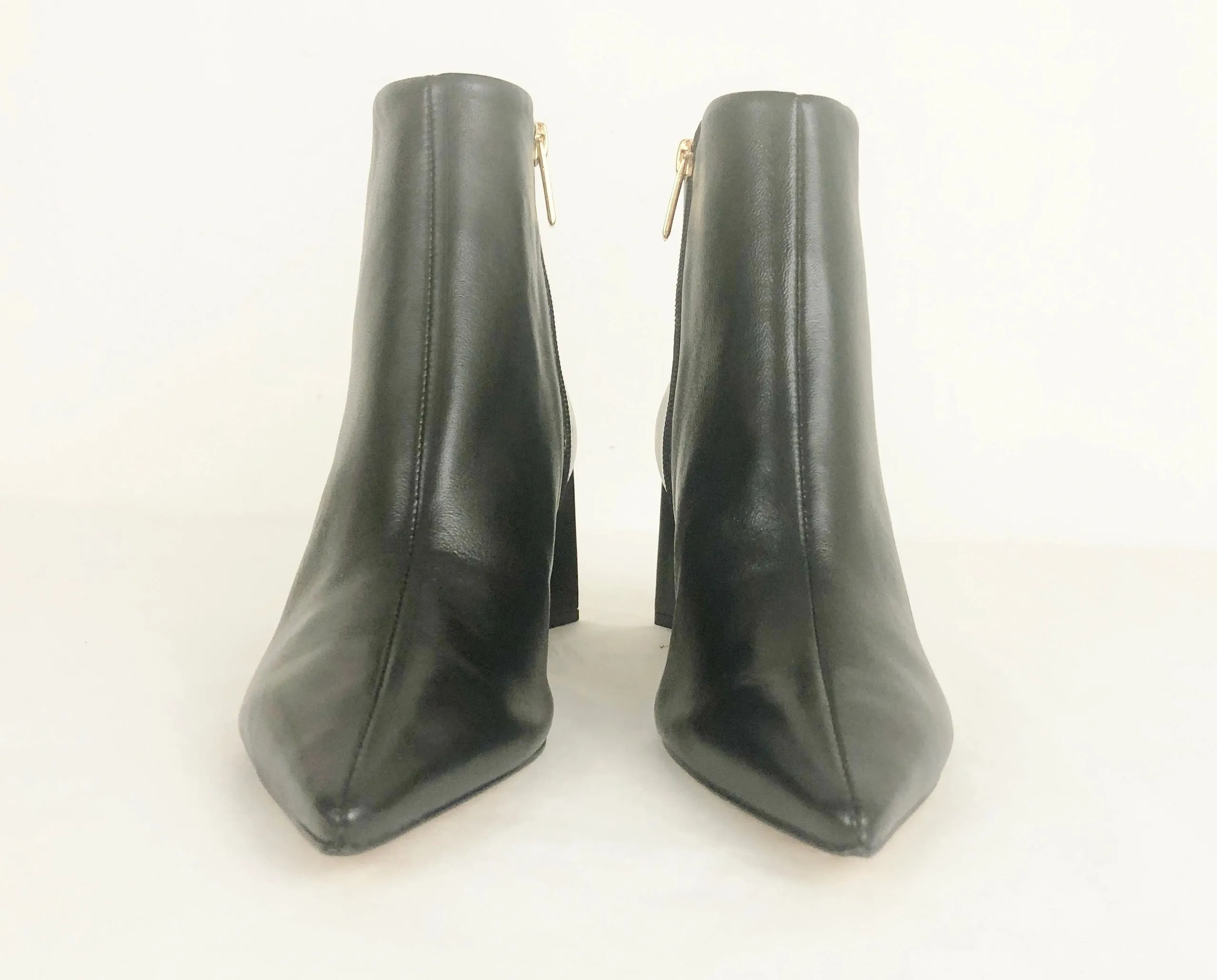 NEW Bootie Size 7