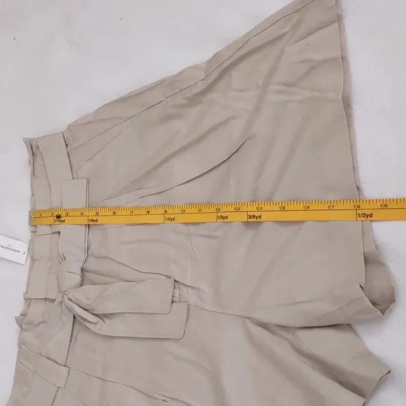 New BR High Waist Shorts Size 6