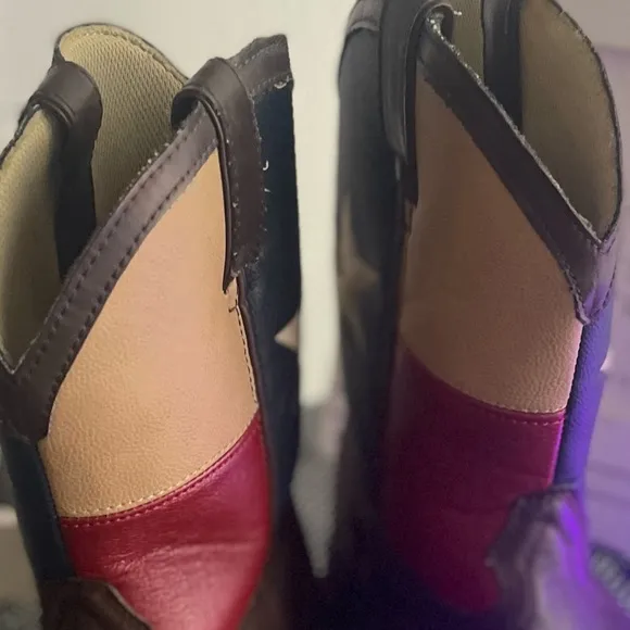 NEW kids boots