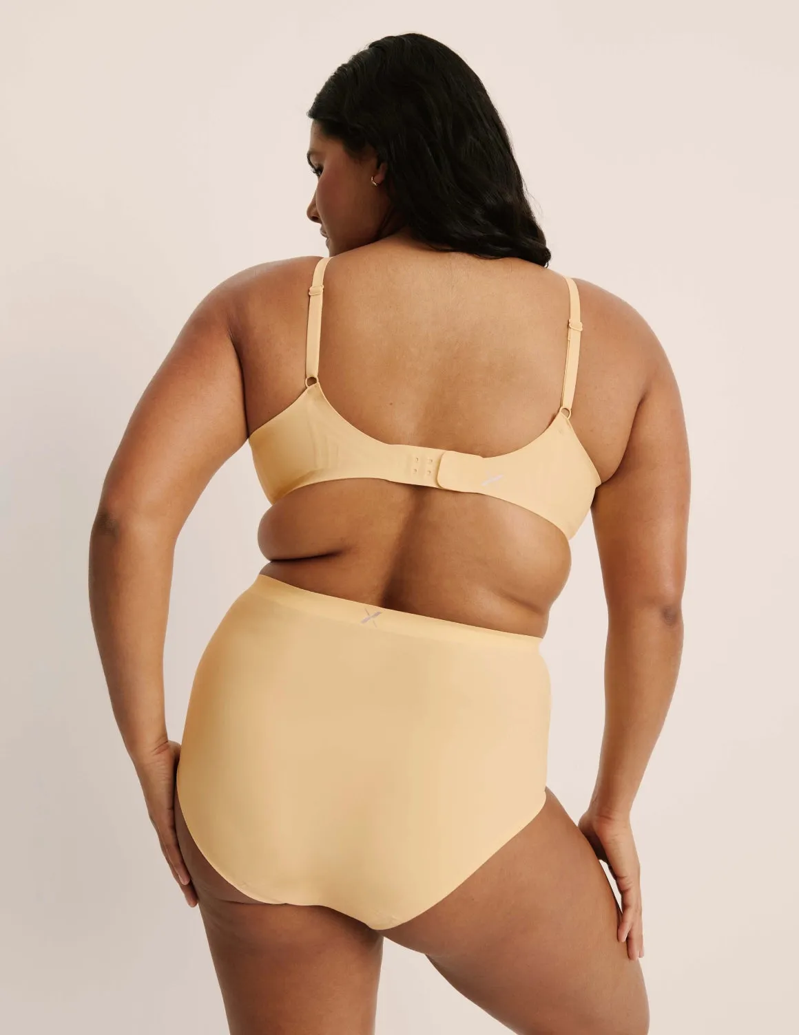 Revolution V-Neck Bra