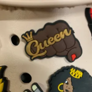 SHOE CHARMS - QUEEN FIST