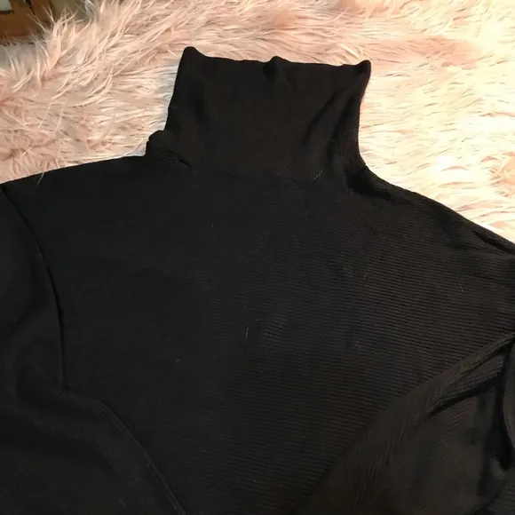 TTAHARI size XL