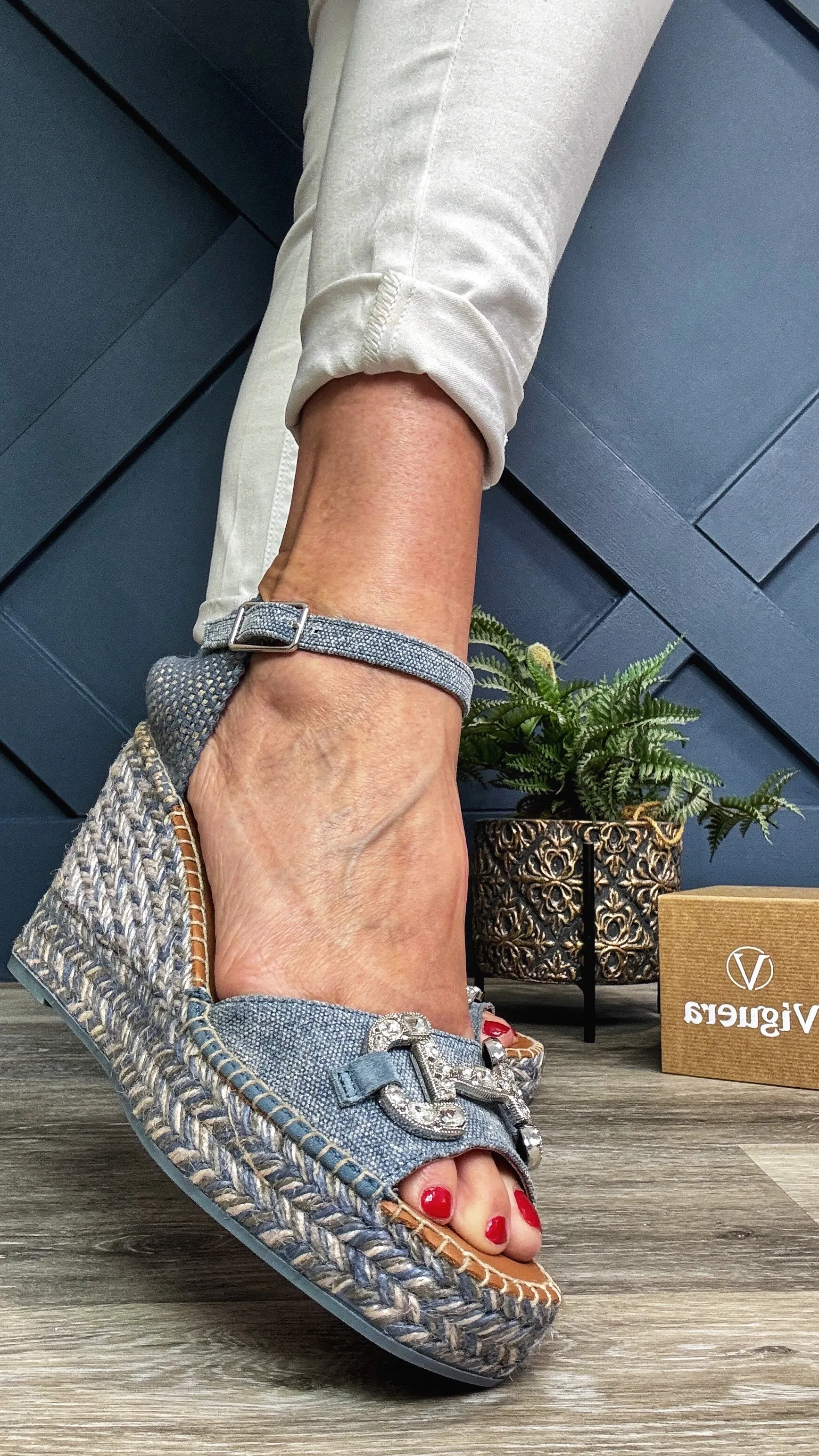 Viguera Denim Diamante Bow Wedge Espadrille